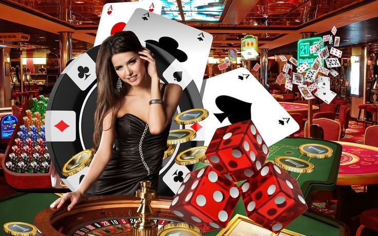Antarmuka permainan Phoenix Rises menampilkan grid slot, simbol mitologi, dan tombol putar